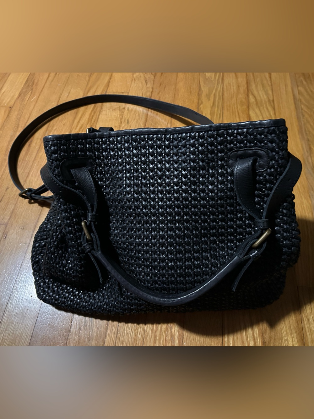 Platania 100% Leather Woven Shoulder Bag